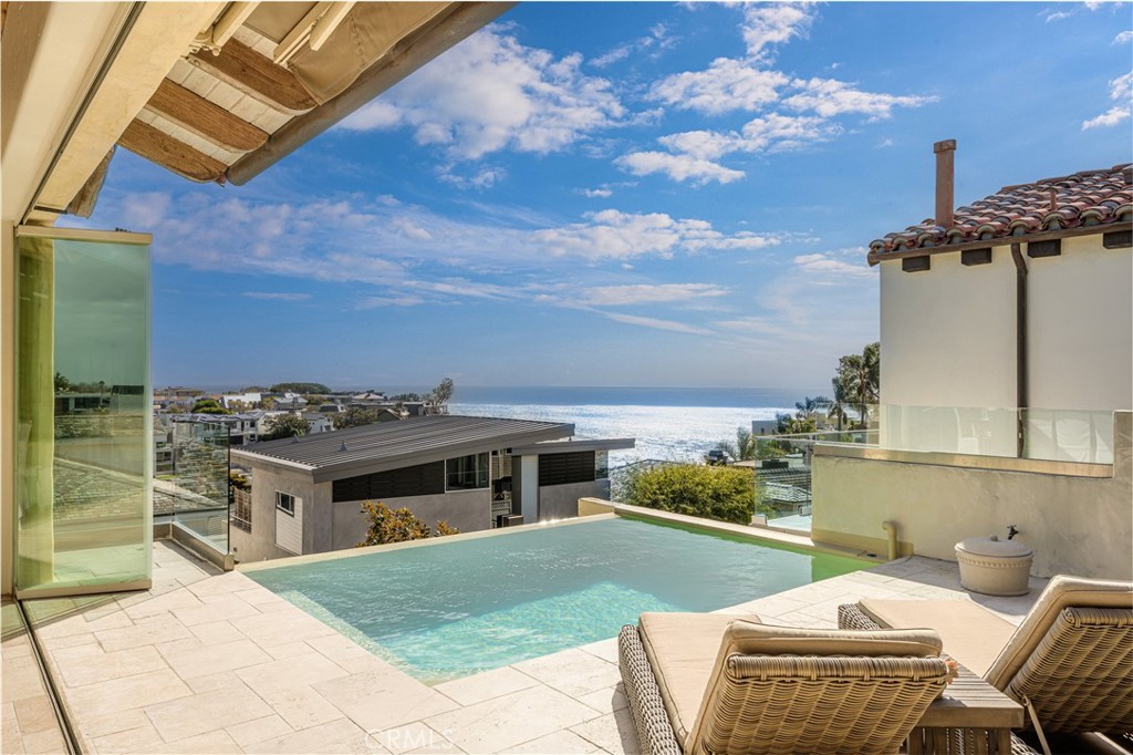 Corona del Mar South of PCH (CDMS) - Residential