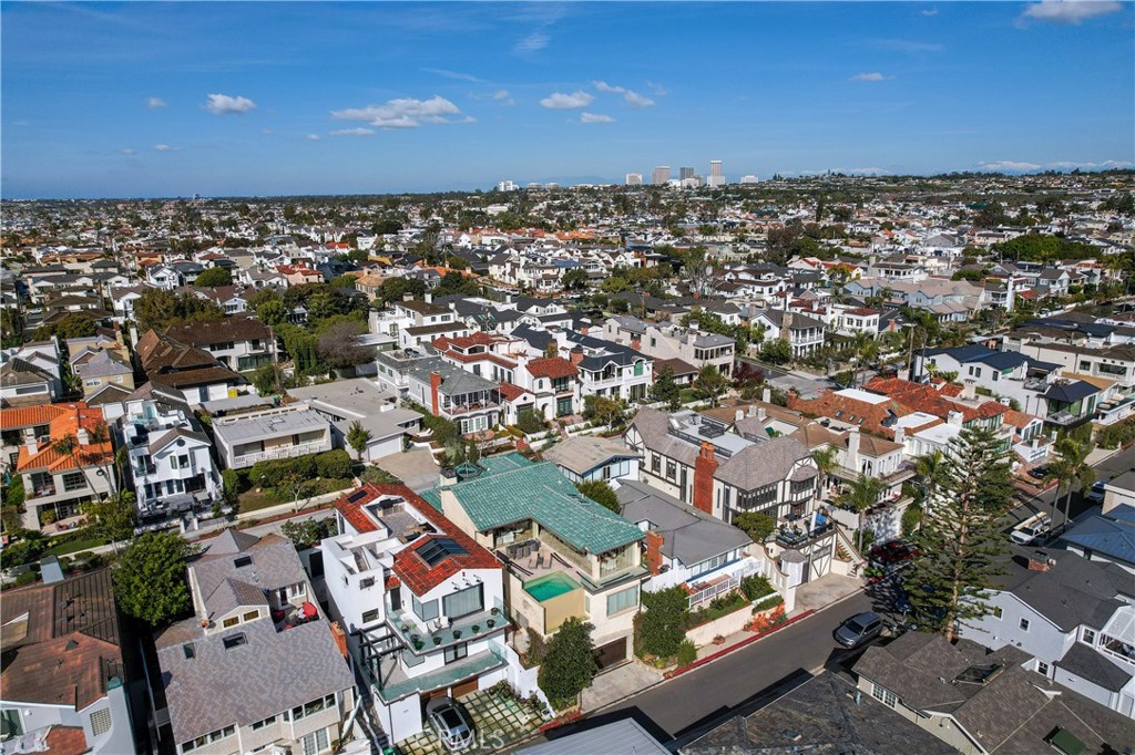 Corona del Mar South of PCH (CDMS) - Residential