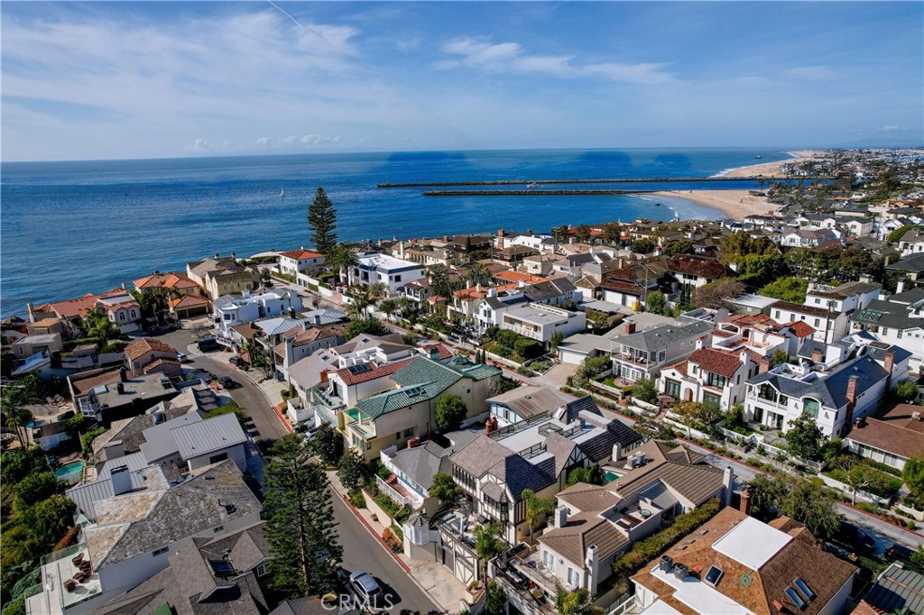 Corona del Mar South of PCH (CDMS) - Residential