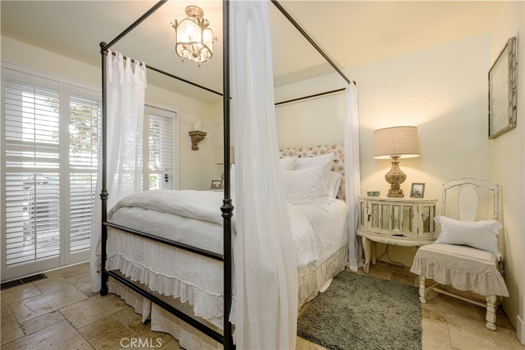 Corona del Mar South of PCH (CDMS) - Residential