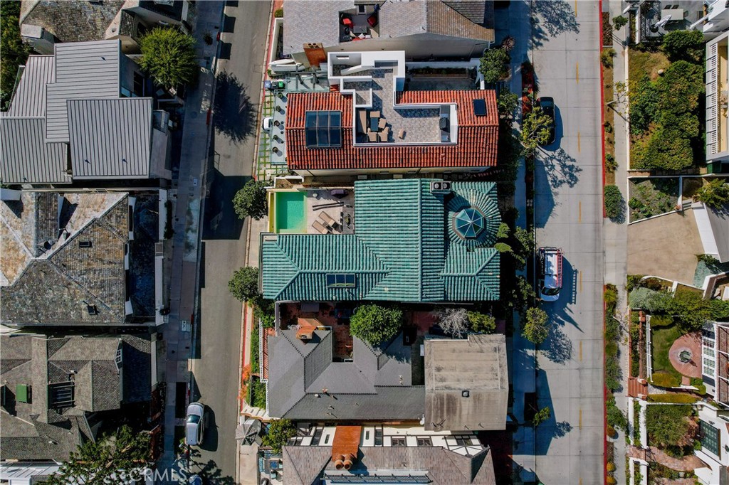 Corona del Mar South of PCH (CDMS) - Residential