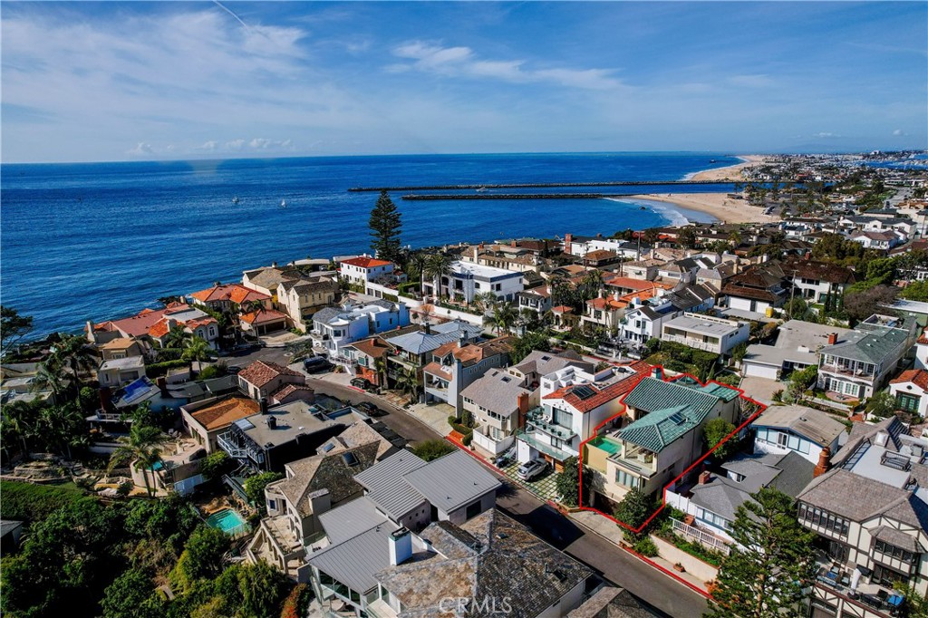 Corona del Mar South of PCH (CDMS) - Residential