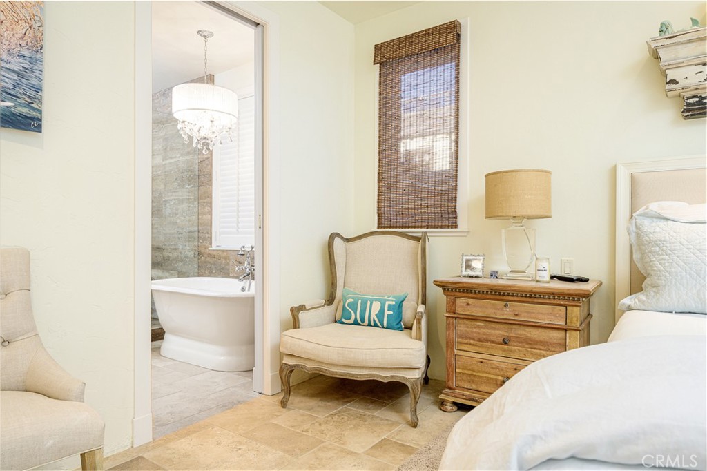 Corona del Mar South of PCH (CDMS) - Residential