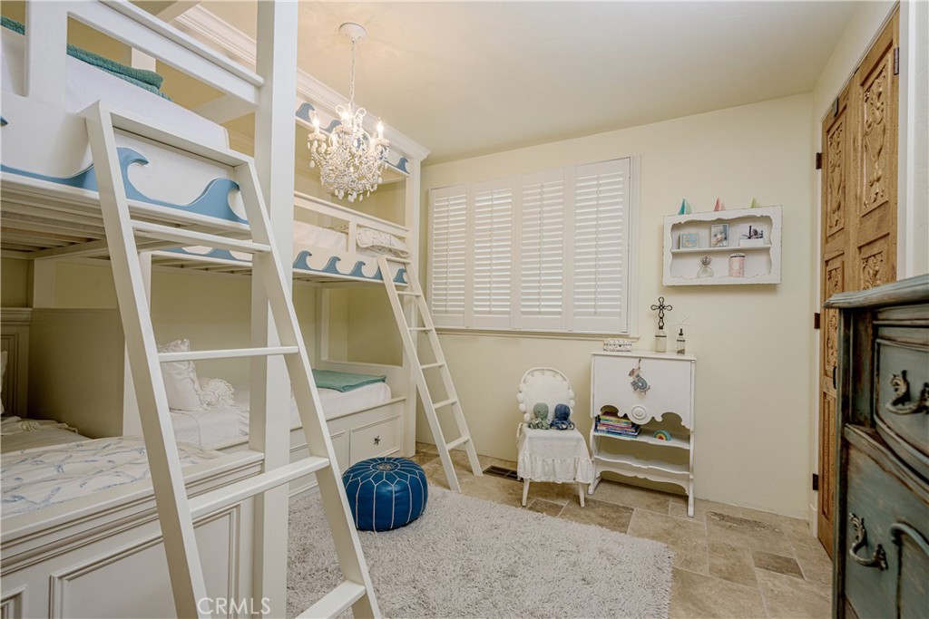 Corona del Mar South of PCH (CDMS) - Residential