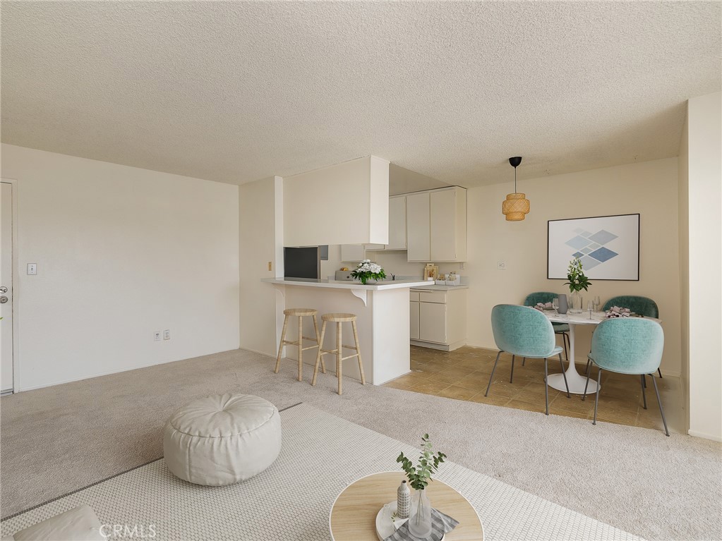 1600 Ardmore Avenue 320