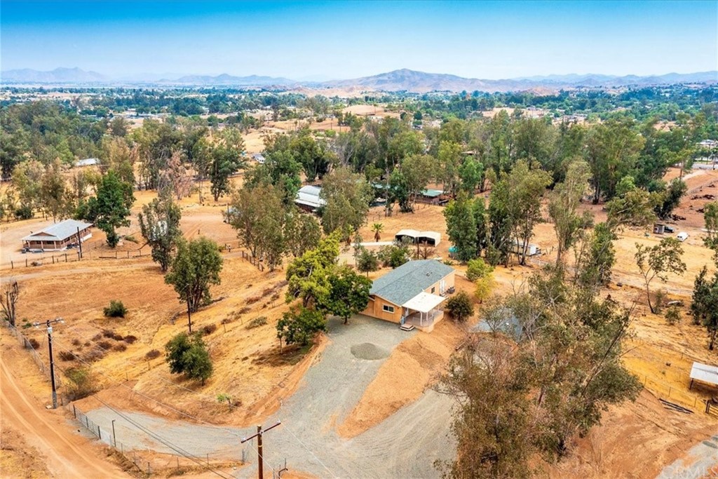 21615 Eucalyptus Lane