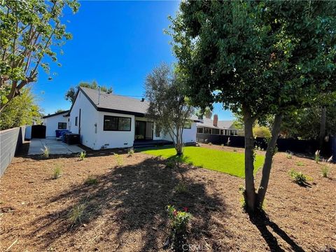 A home in Mission Hills (San Fernando)