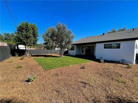 A home in Mission Hills (San Fernando)