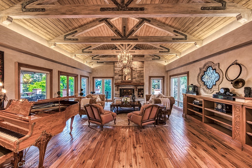 Los Ranchos Estates (LRE) - Residential