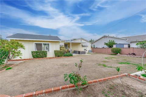 A home in La Mirada