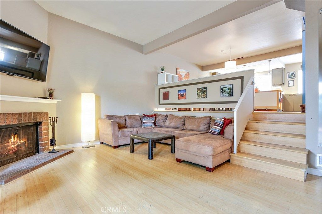listing image 130723259597021185816