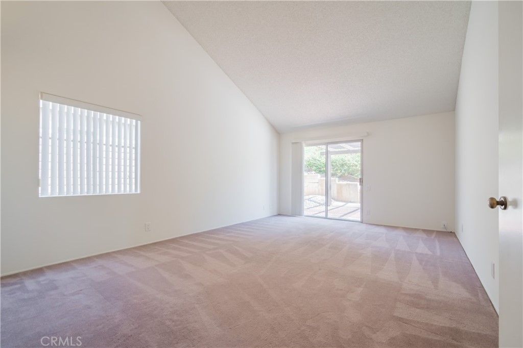 listing image 130729058933473374413