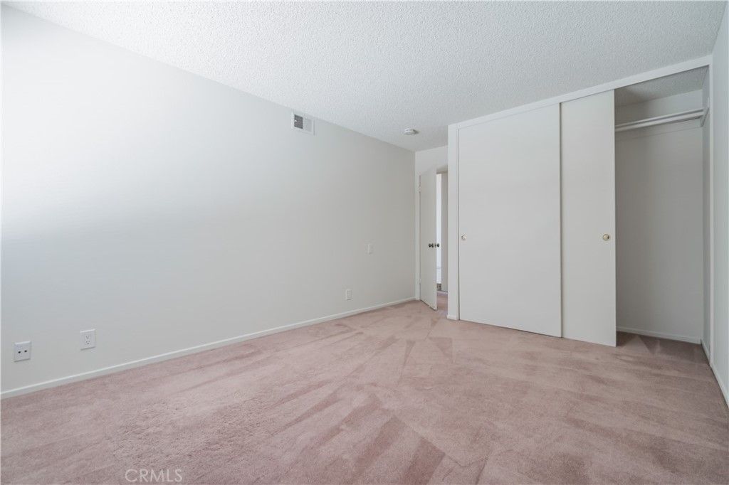 listing image 130728159032390403819