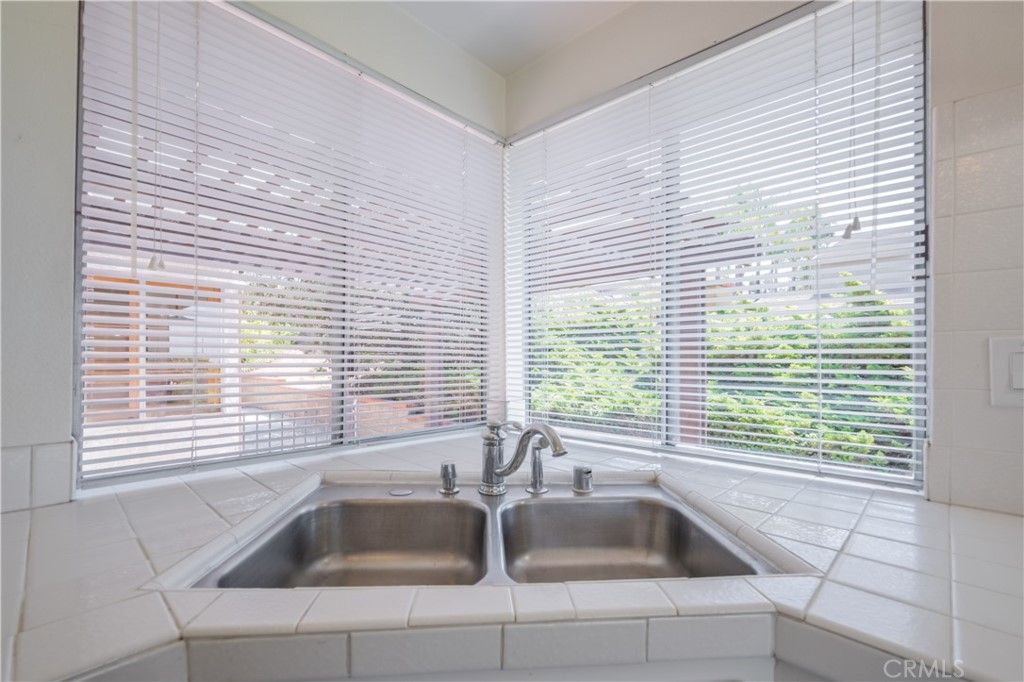 listing image 130723092632729752064
