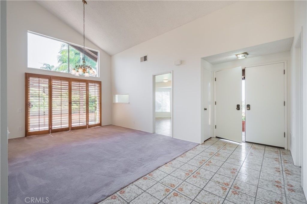 listing image 130721605719353196276