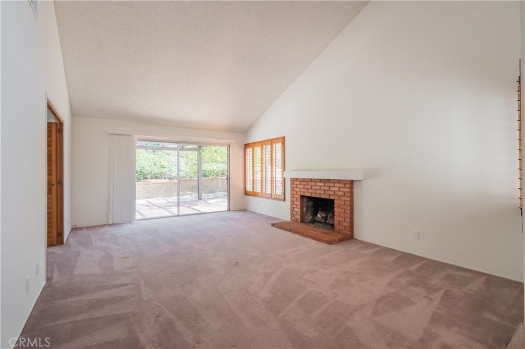 listing image 130722741173062311857