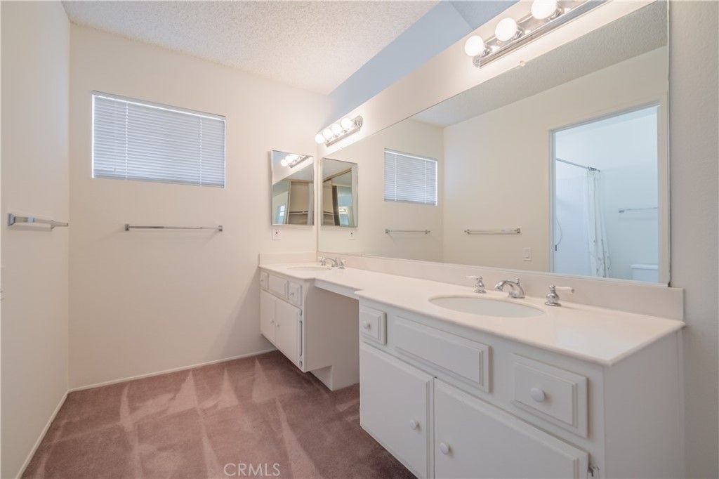 listing image 130728447088617259951