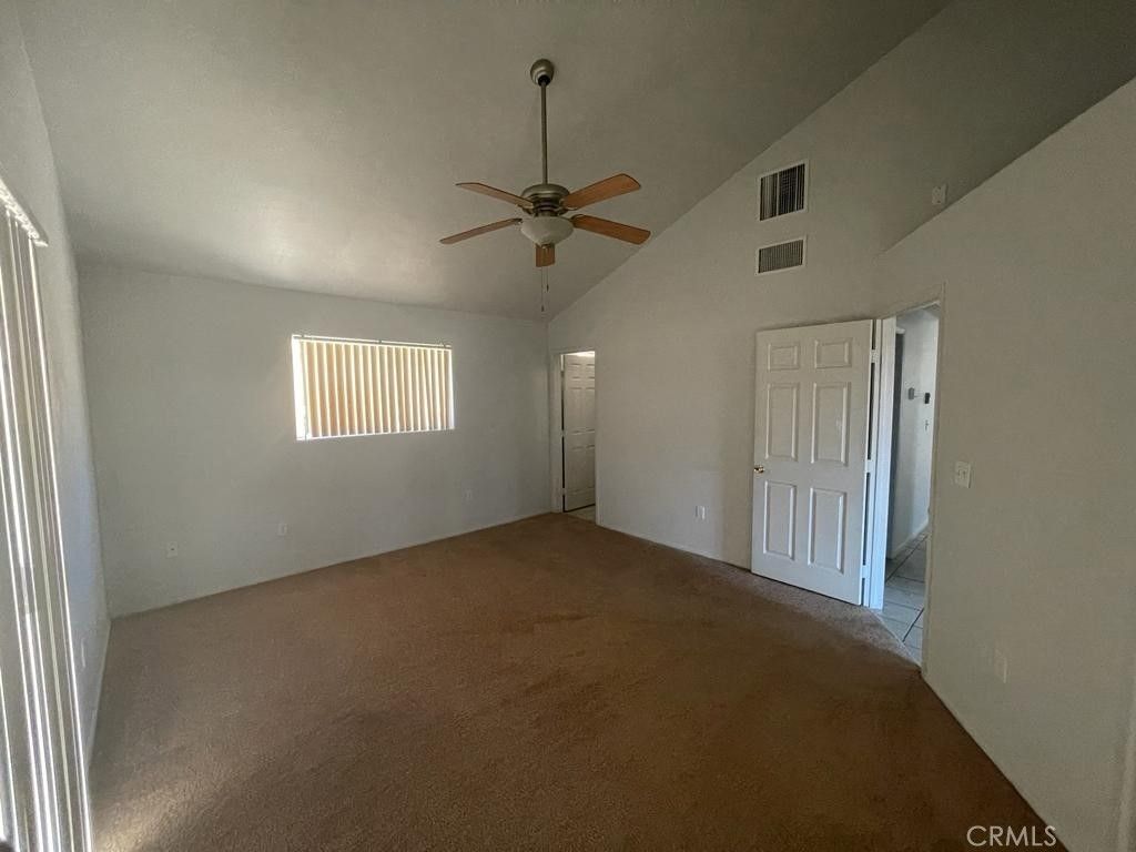 listing image 130724267243280272319