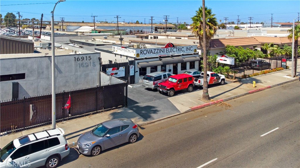 16911 S Broadway
