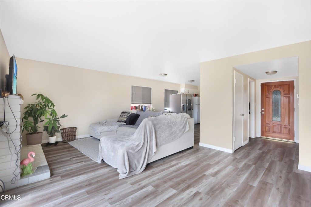 listing image 130723335914481425486