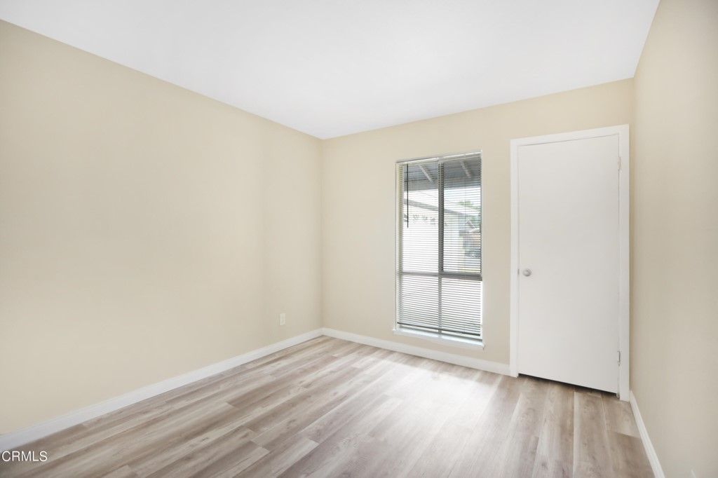 listing image 130723844168076565307