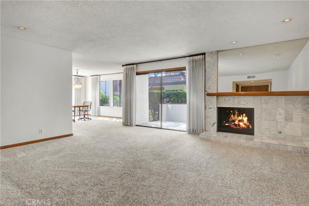 View Long Beach, CA 90815 condo