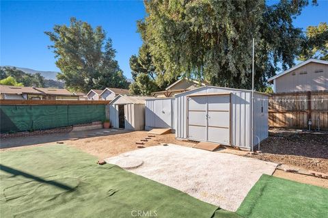 A home in Lake Elsinore