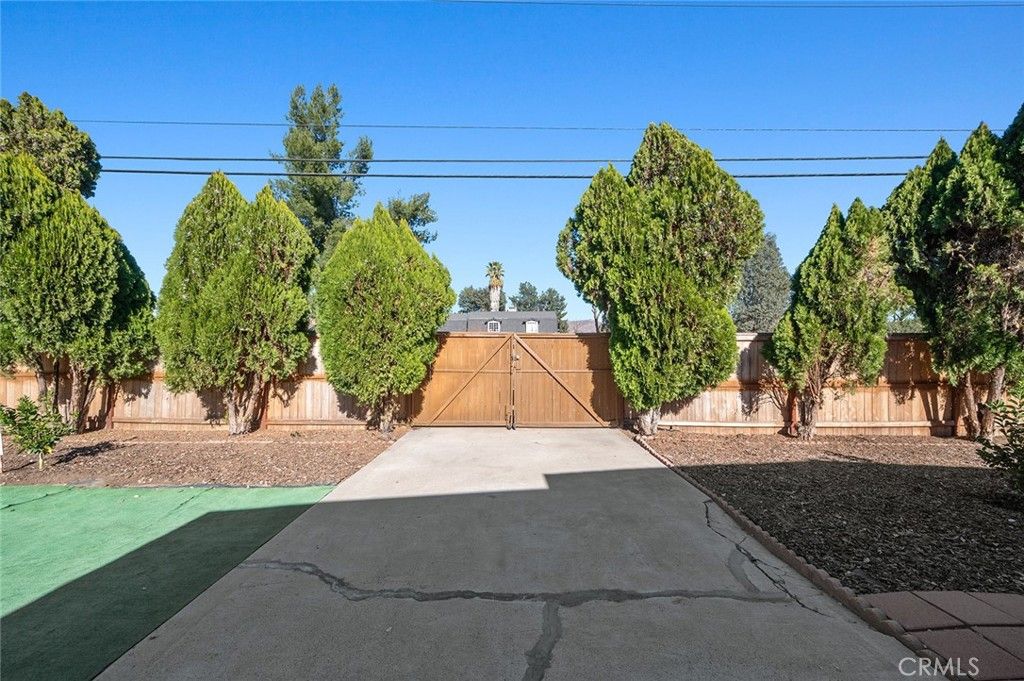 listing image 50