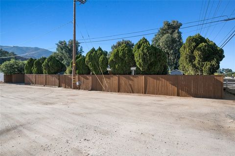 A home in Lake Elsinore