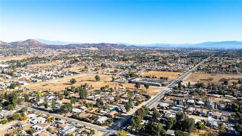 A home in Lake Elsinore