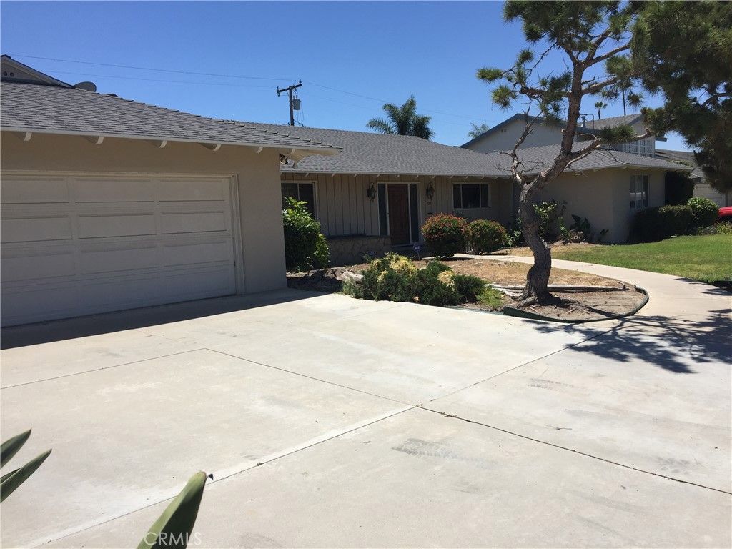 listing image 130724706217534637918