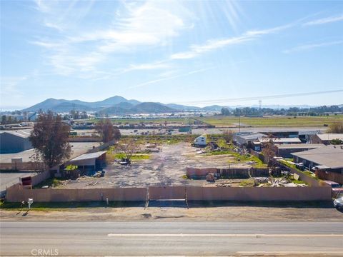 27887 Ethanac Road Menifee CA 92585