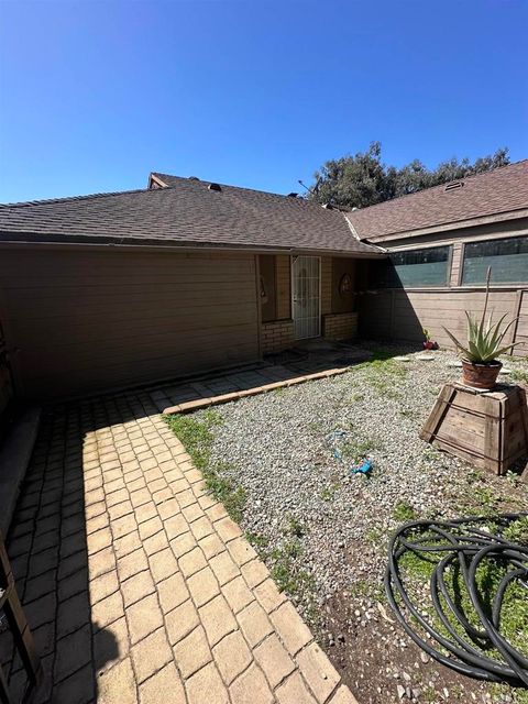 1921 Dentro de Lomas A Bonsall CA 92003