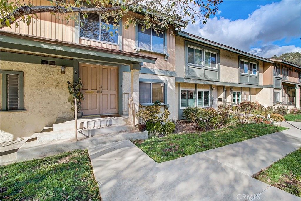 listing image 130720408808032081006
