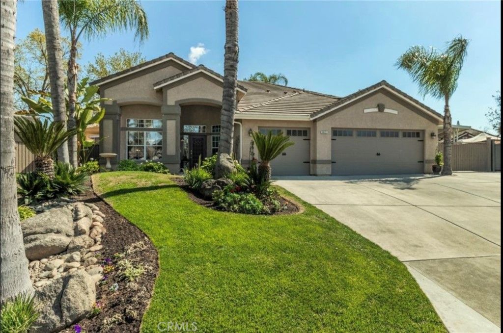 listing image 130724686714763884662