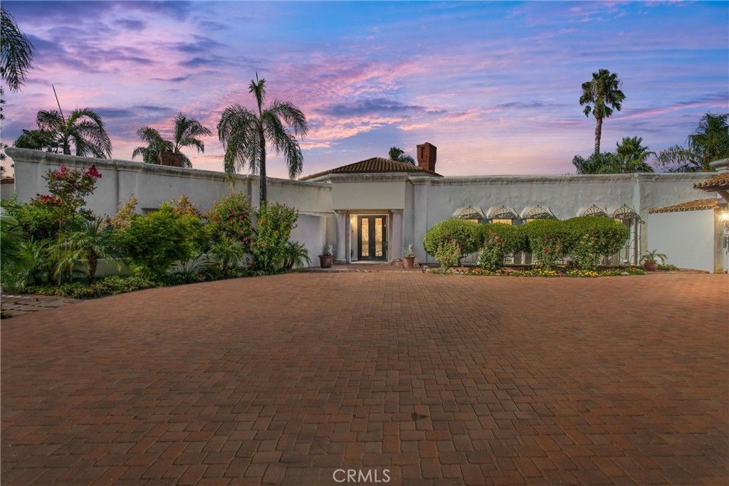 listing image 130724698462146010269