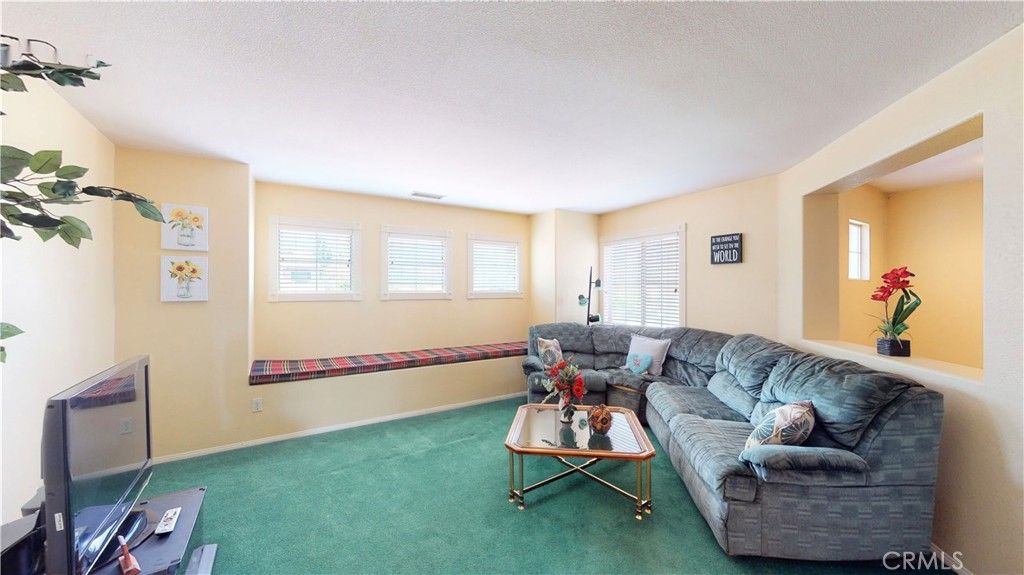 listing image 130726139689594879579