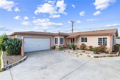 A home in La Mirada