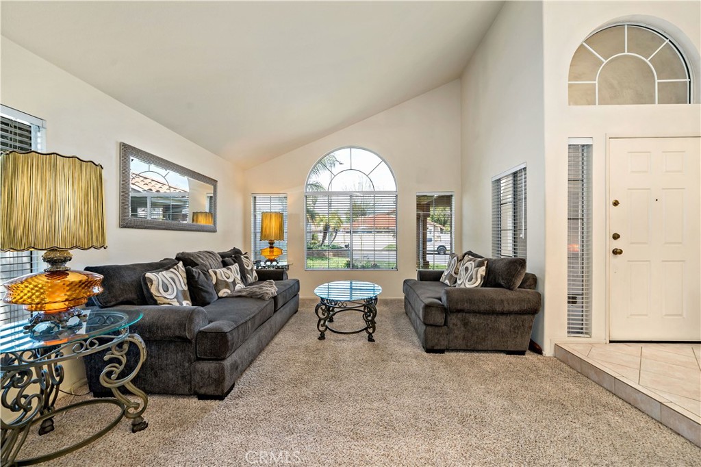 39760 Ridgedale Drive
