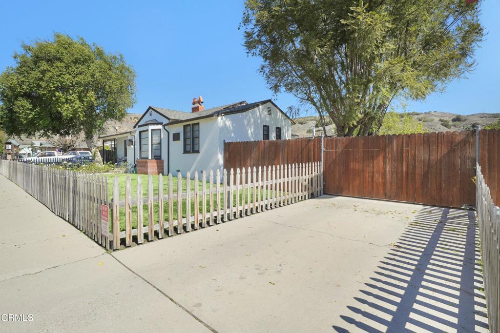 558 Mountain View Street