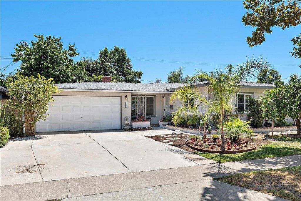 listing image 130724556648919749674