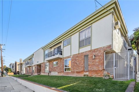 A home in Inglewood