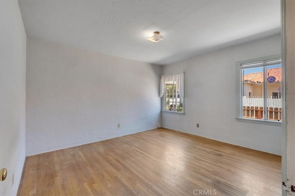 listing image 130727381041264254510