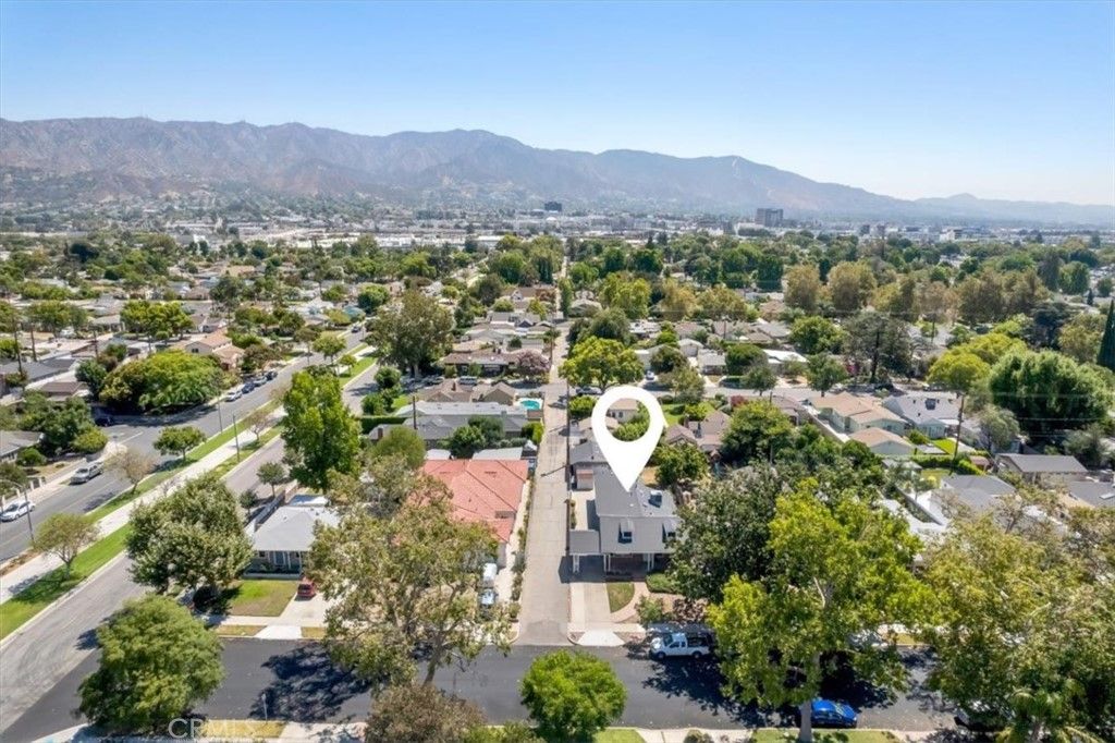 listing image 130724565729631545402