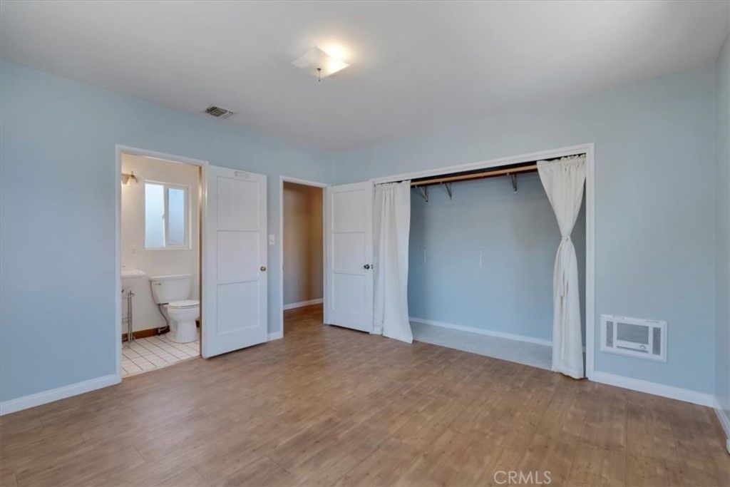 listing image 130724432831834587341