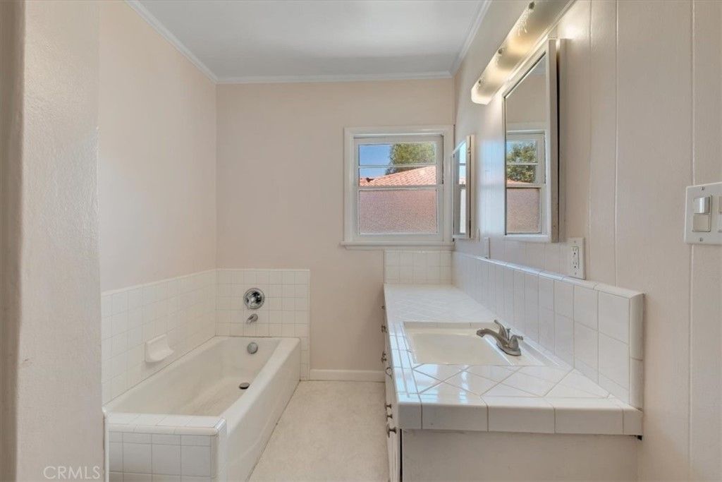 listing image 130724824313700534031