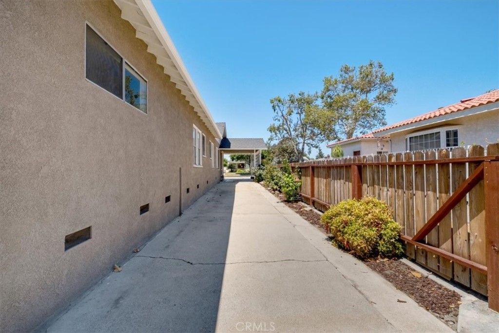 listing image 130722515835975874553