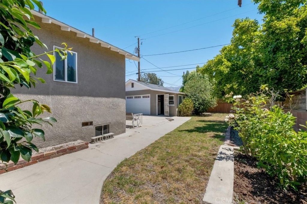 listing image 130724436506226253204