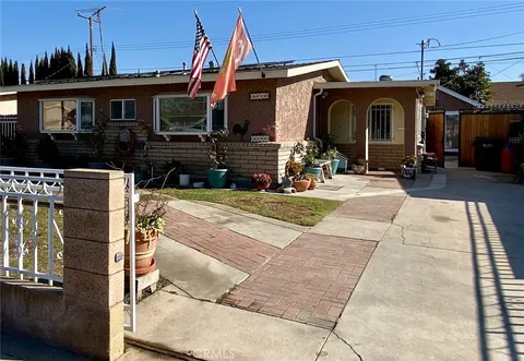 15726 Cameo Avenue, Norwalk, CA 90650 - MLS#: MB24230736