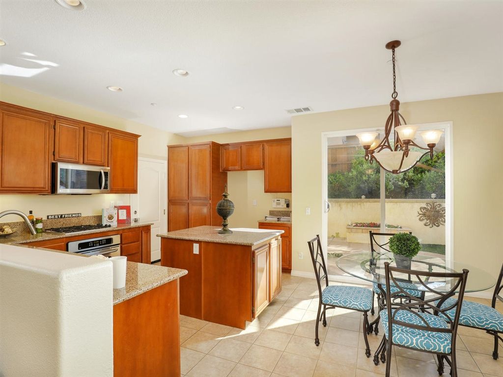 listing image 130725801450312395032